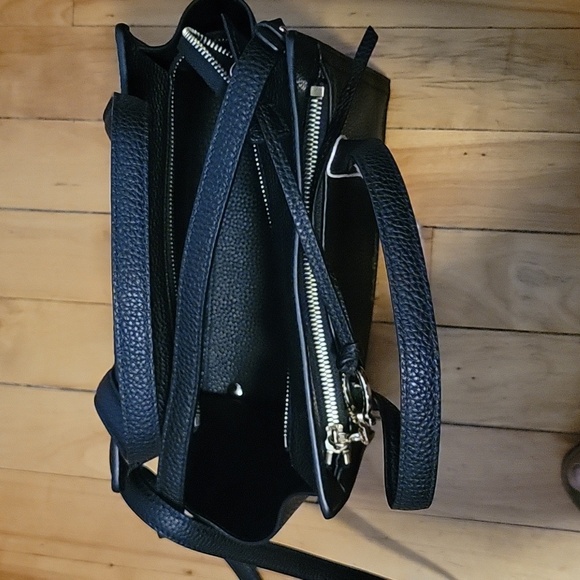 Ferragamo Amy small tote in black leather. NWOT. - Picture 7 of 9